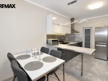 Pronájem bytu 2+kk, Praha - Vokovice, Lužná, 70 m2