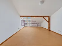 Pronájem bytu 1+kk, Jindřichův Hradec - Jindřichův Hradec I, nám. Míru, 50 m2