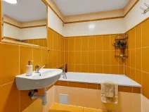 Prodej bytu 3+kk, Šestajovice, Komenského, 116 m2