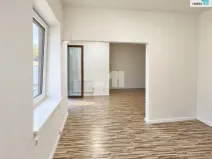 Pronájem bytu 1+kk, Praha - Hrdlořezy, Českobrodská, 28 m2