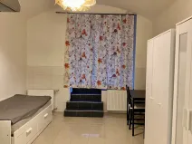 Pronájem bytu 1+kk, Praha - Vršovice, Bulharská, 20 m2