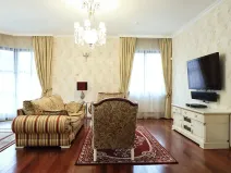 Prodej bytu 4+1, Karlovy Vary, Tylova, 182 m2