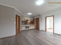 Prodej bytu 2+kk, Tachov, Na Třešňovce, 37 m2