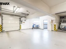 Pronájem garážového stání, Praha - Libeň, Kašparovo náměstí, 12 m2