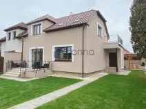 Pronájem rodinného domu, Praha, Bělušická, 183 m2