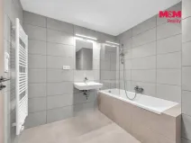 Pronájem bytu 2+kk, Pardubice - Ohrazenice, U Sportovní školy, 54 m2
