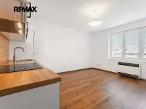 Pronájem bytu 2+kk, Praha - Žižkov, Hartigova, 45 m2