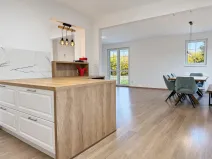 Prodej rodinného domu, Jesenice, Labutí, 238 m2