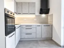 Pronájem bytu 2+1, Hradec Králové - Slezské Předměstí, třída SNP, 55 m2