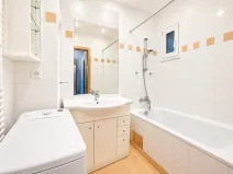 Pronájem bytu 1+kk, Praha - Žižkov, Biskupcova, 30 m2