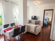 Prodej bytu 2+kk, Karlovy Vary, Chebská, 49 m2