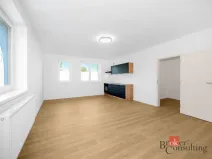 Prodej bytu 1+kk, Břasy, 42 m2