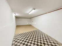 Pronájem skladu, 94 m2