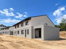 Prodej rodinného domu, Kamenice - Ládví, Lomená, 156 m2