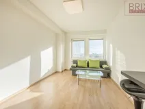 Pronájem bytu 1+kk, Praha, Peroutkova, 25 m2