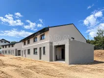 Prodej rodinného domu, Kamenice, Lomená, 156 m2