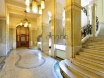 Pronájem kanceláře, Praha, Spálená, 361 m2