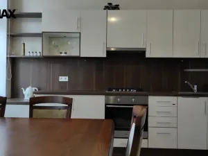 Prodej bytu 3+1, Karlovy Vary, Moskevská, 85 m2