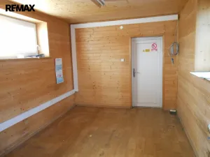 Pronájem výrobních prostor, Měnín, 1030 m2