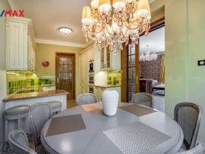 Prodej bytu 6+kk, Karlovy Vary, U Imperiálu, 280 m2