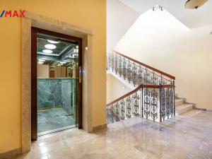 Prodej bytu 6+kk, Karlovy Vary, U Imperiálu, 280 m2