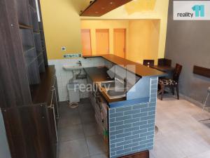 Prodej komerční nemovitosti, Karlovy Vary, Chebská, 34 m2