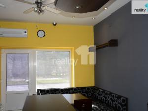 Prodej komerční nemovitosti, Karlovy Vary, Chebská, 34 m2