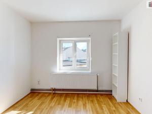 Pronájem bytu 1+1, Opava - Komárov, Podvihovská, 37 m2