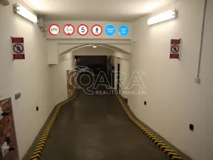 Pronájem garážového stání, Praha - Nové Město, Štěpánská, 18 m2