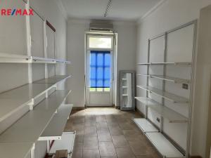 Pronájem obchodního prostoru, Karlovy Vary, Bulharská, 92 m2