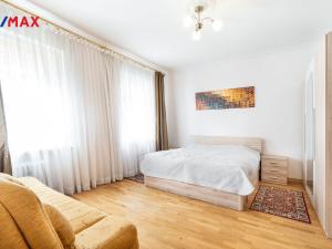 Prodej bytu 3+1, Karlovy Vary, Dr. Davida Bechera, 98 m2