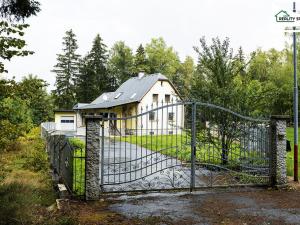 Prodej rodinného domu, Plesná, Sokolská, 1839 m2