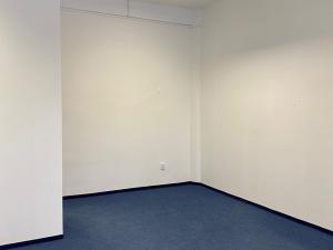 Pronájem kanceláře, Zlín - Louky, třída Tomáše Bati, 20 m2