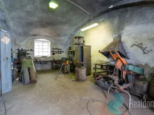 Prodej zemědělského objektu, Králova Lhota - Laziště, 2300 m2