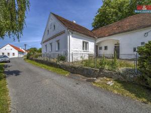 Prodej rodinného domu, Břežany, 180 m2