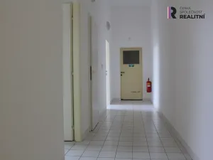 Pronájem kanceláře, Karlovy Vary, 270 m2