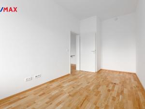 Prodej bytu 4+kk, Karlovy Vary, Šumavská, 108 m2