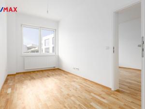 Prodej bytu 4+kk, Karlovy Vary, Šumavská, 108 m2