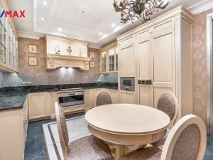 Prodej bytu 5+1, Karlovy Vary, U Imperiálu, 253 m2