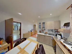 Prodej kanceláře, Karlovy Vary, Okružní, 556 m2