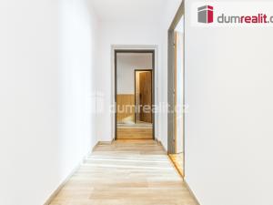 Prodej bytu 3+1, Lužice, Velkomoravská, 70 m2