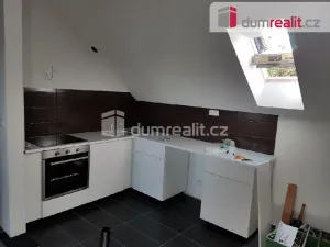 Pronájem bytu 1+kk, Praha - Hostavice, Pilská, 15 m2