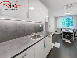Pronájem kanceláře, Martiněves, 32 m2