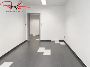 Pronájem kanceláře, Martiněves, 32 m2
