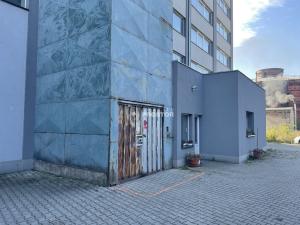 Pronájem výrobních prostor, Králův Dvůr, Tovární, 7000 m2