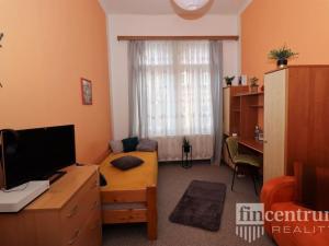 Prodej bytu 3+1, Karlovy Vary, Moravská, 92 m2