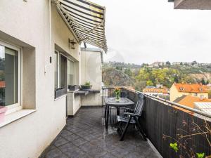 Pronájem bytu 4+kk, Praha - Hlubočepy, Slivenecká, 235 m2