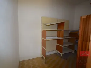 Pronájem výrobních prostor, Pelhřimov, Pražská, 665 m2