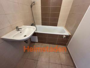 Pronájem bytu 2+1, Orlová - Lutyně, Masarykova třída, 58 m2