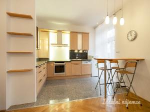 Pronájem bytu 2+kk, Praha - Vinohrady, náměstí Jiřího z Lobkovic, 78 m2